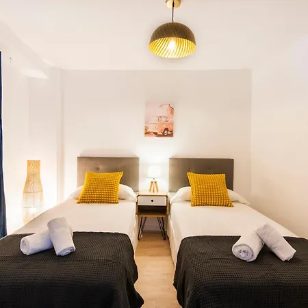 Apartment Picasso Square Penthouse, Sunny Terrace In The City Center *